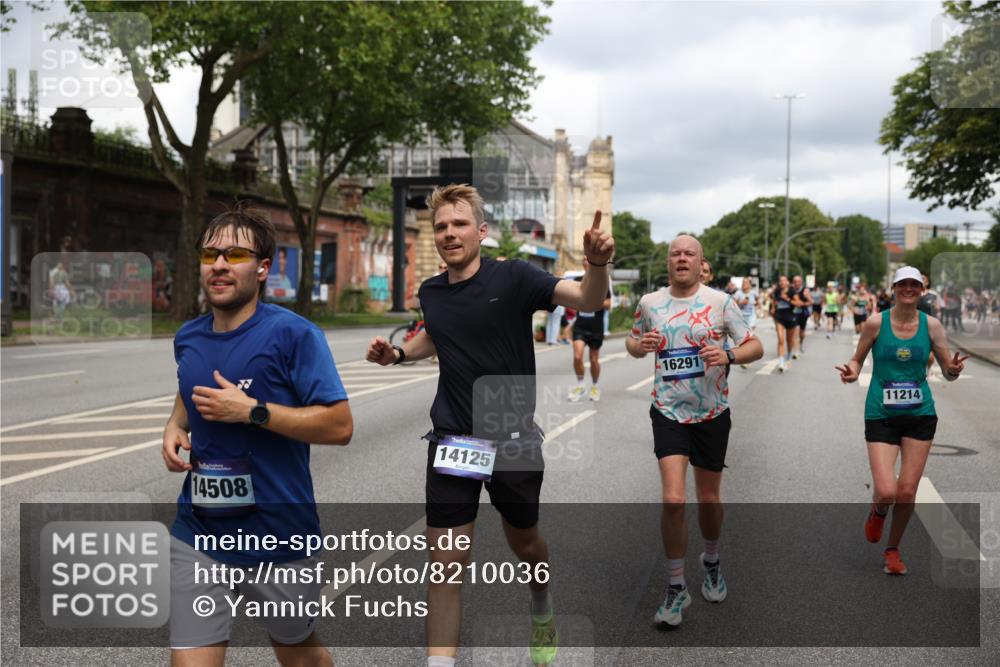 29.06.2025 - hella hamburg halbmarathon Yannick Fuchs http://msf.ph/oto/8210036 29.06.2025 10:45:09 20KM 1366, 1461, 2411, 2540, 2880, 4077, 4816, 5018, 5336, 5600, 7134, 7369, 7943, 8117, 8205, 8261, 8508, 8989, 10057, 10215, 10508, 10603, 10691, 11214, 11422, 11512, 11733, 12016, 12778, 12949, 13073, 13808, 14125, 14458, 15480, 15720, 15871, 16285, 16291, 16907, 17129, 17823, 18006, 18182, 18413, 18489, 19007 meine-sportfotos.de