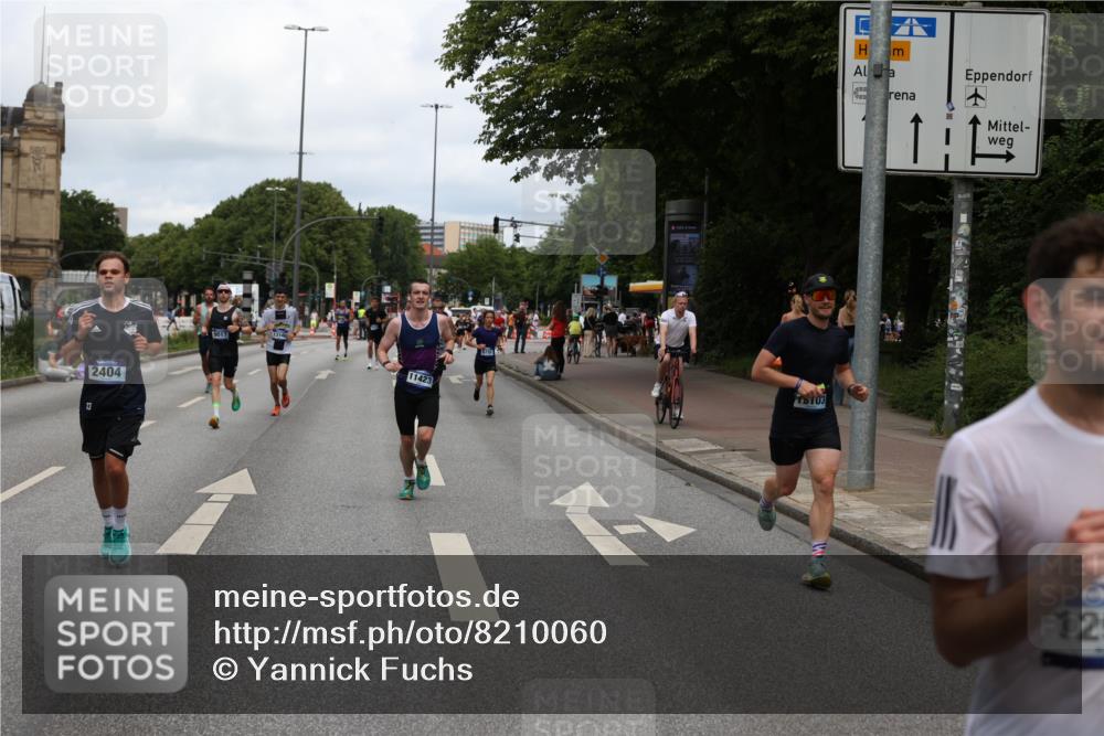 29.06.2025 - hella hamburg halbmarathon Yannick Fuchs http://msf.ph/oto/8210060 29.06.2025 10:32:23 20KM 1505, 2404, 3480, 3790, 5791, 7152, 7154, 9017, 9944, 10793, 10922, 11106, 11423, 12739, 12900, 13148, 13372, 13595, 13900, 15303, 15382, 15888, 16698, 17726, 18103, 18193, 18216, 18277, 18357, 18986 meine-sportfotos.de