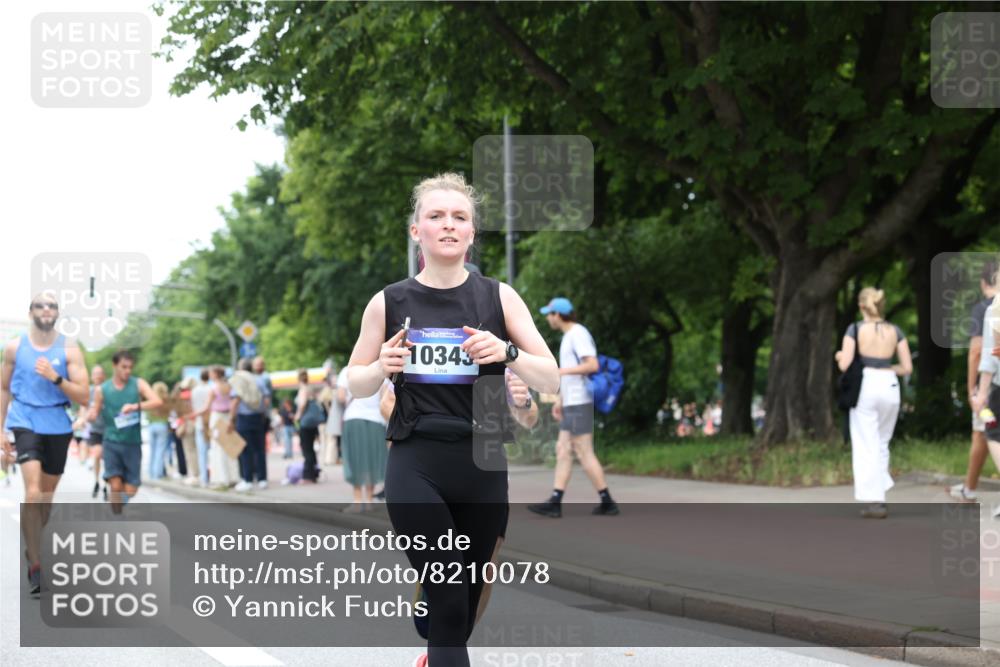29.06.2025 - hella hamburg halbmarathon Yannick Fuchs http://msf.ph/oto/8210078 29.06.2025 11:03:11 20KM 1745, 1885, 3262, 5191, 7741, 10343, 11025, 11088, 11873, 12418, 12457, 12492, 13818, 14436, 14617, 15012, 15037, 15038, 15462, 15834, 15993, 17806, 17985, 18042 meine-sportfotos.de