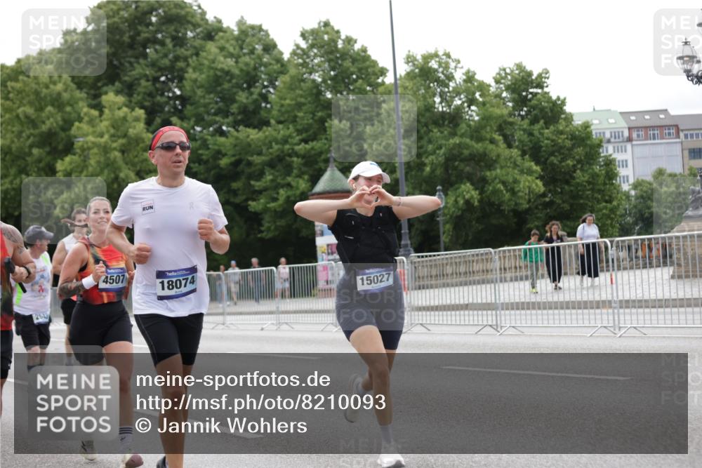 29.06.2025 - hella hamburg halbmarathon Jannik Wohlers http://msf.ph/oto/8210093 29.06.2025 10:26:22 Lombardsbrücke 1973, 2045, 2643, 4507, 4509, 6625, 7069, 8079, 9186, 11270, 11740, 12071, 15027, 15807, 15878, 16479, 16788, 17300, 17675, 18074, 18516, 18962, 18978 meine-sportfotos.de