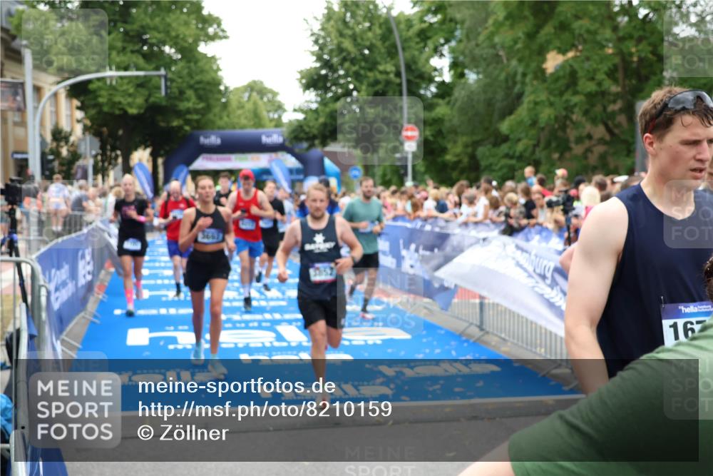 29.06.2025 - hella hamburg halbmarathon Zöllner http://msf.ph/oto/8210159 29.06.2025 10:50:06 Ziel 1216, 1321, 1507, 2020, 3562, 3692, 3852, 7100, 7657, 9031, 9213, 9303, 9965, 12203, 12271, 13225, 13758, 14257, 16403, 18228, 18657, 18658, 18884, 19112 meine-sportfotos.de