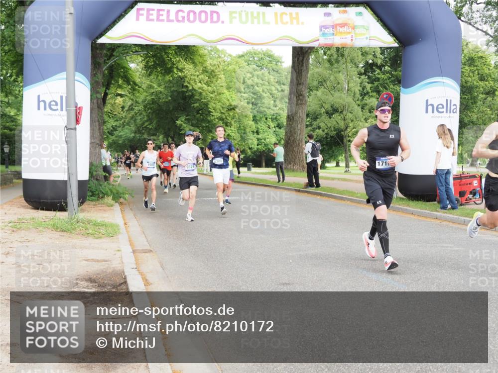 29.06.2025 - hella hamburg halbmarathon MichiJ http://msf.ph/oto/8210172 29.06.2025 10:22:58 Zwischen KM18-KM19 1053, 2243, 5193, 6305, 9345, 10865, 14310, 15902 meine-sportfotos.de