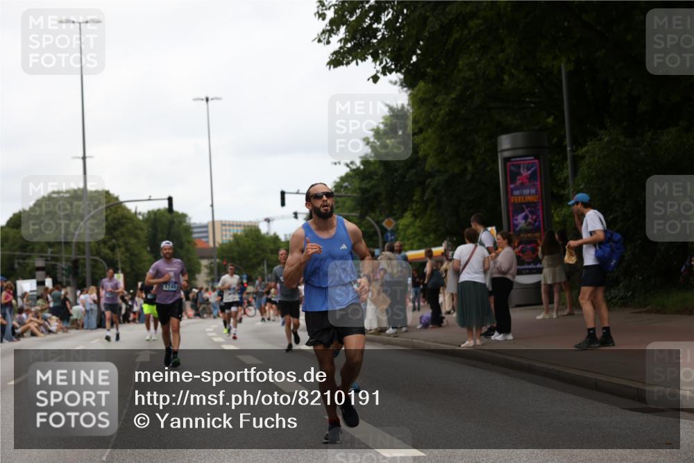 29.06.2025 - hella hamburg halbmarathon Yannick Fuchs http://msf.ph/oto/8210191 29.06.2025 11:03:12 20KM 1745, 1885, 3262, 5191, 7741, 9781, 10343, 11025, 11088, 11873, 12418, 12457, 12492, 13818, 14436, 14617, 15012, 15037, 15038, 15834, 15993, 17746, 17806, 17985, 18042 meine-sportfotos.de