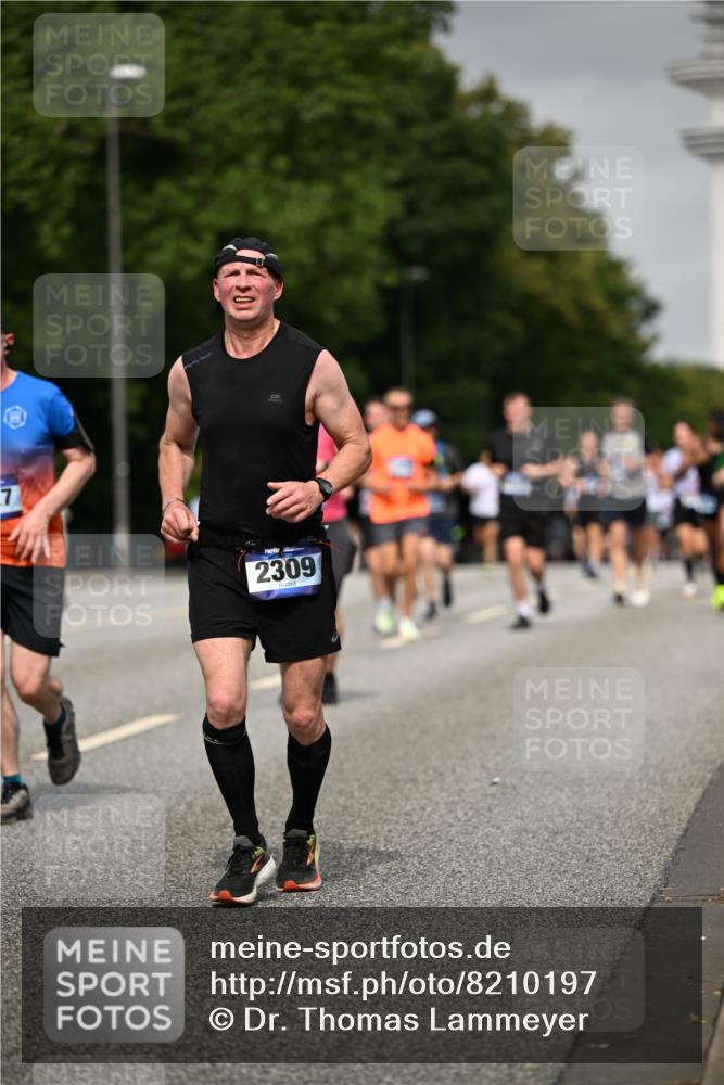 29.06.2025 - hella hamburg halbmarathon Dr. Thomas Lammeyer http://msf.ph/oto/8210197 29.06.2025 10:12:29 Kennedybrücke 1527, 2190, 2309, 4864, 5100, 5347, 6100, 6590, 6918, 7348, 7453, 9071, 9457, 9616, 9966 meine-sportfotos.de