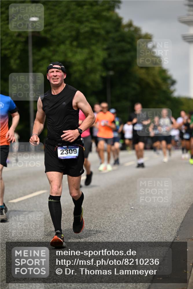29.06.2025 - hella hamburg halbmarathon Dr. Thomas Lammeyer http://msf.ph/oto/8210236 29.06.2025 10:12:29 Kennedybrücke 1527, 2190, 2309, 4864, 5100, 5347, 6100, 6590, 6918, 7348, 7453, 9071, 9457, 9616, 9966 meine-sportfotos.de