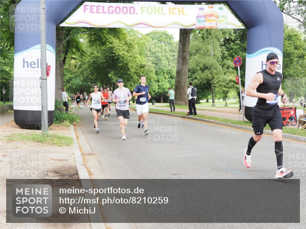 29.06.2025 - hella hamburg halbmarathon MichiJ http://msf.ph/oto/8210259 29.06.2025 10:22:58 Zwischen KM18-KM19 1053, 2243, 5193, 6305, 9345, 10865, 14310, 15902 meine-sportfotos.de