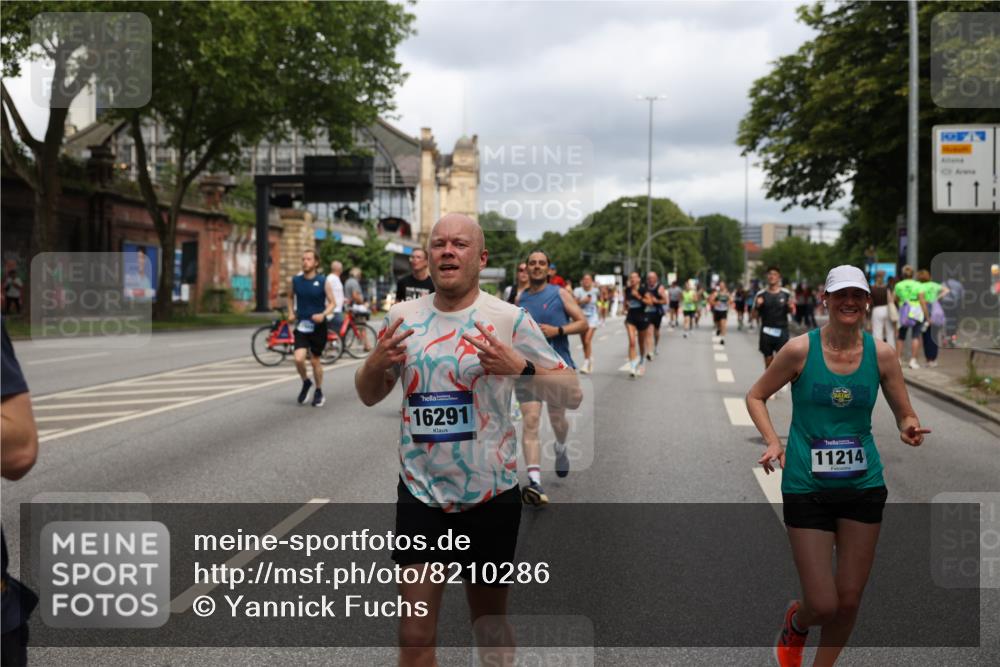 29.06.2025 - hella hamburg halbmarathon Yannick Fuchs http://msf.ph/oto/8210286 29.06.2025 10:45:09 20KM 1366, 1461, 2411, 2540, 2880, 4077, 4816, 5018, 5336, 5600, 7134, 7369, 7943, 8117, 8205, 8261, 8508, 8989, 10057, 10215, 10508, 10603, 10691, 11214, 11422, 11512, 11733, 12016, 12778, 12949, 13073, 13808, 14125, 14458, 15480, 15720, 15871, 16285, 16291, 16907, 17129, 17823, 18006, 18182, 18413, 18489, 19007 meine-sportfotos.de
