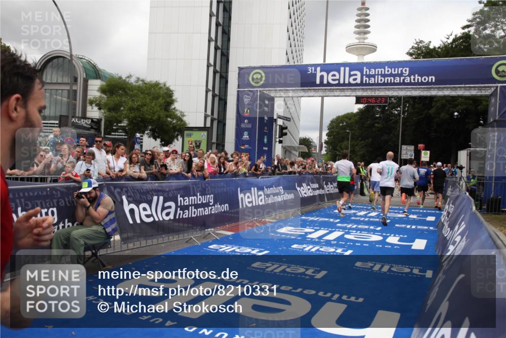 29.06.2025 - hella hamburg halbmarathon Michael Strokosch http://msf.ph/oto/8210331 29.06.2025 10:46:22 Ziel 1569, 1600, 2048, 2590, 3056, 4949, 6388, 6691, 8142, 9497, 10796, 12171, 12651, 13698, 14200, 14262, 17190, 18118, 18211 meine-sportfotos.de