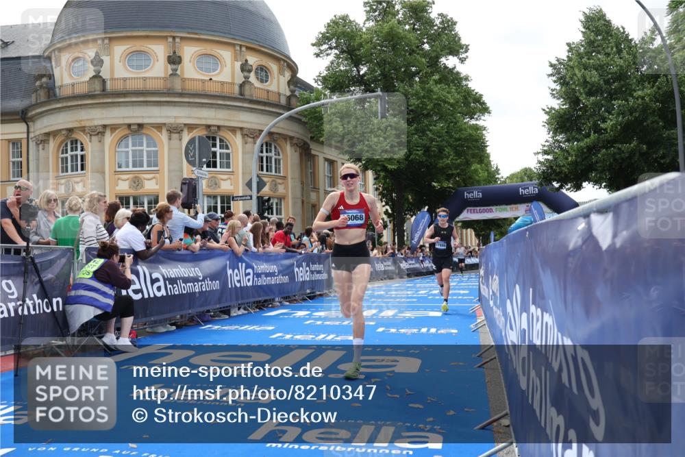 29.06.2025 - hella hamburg halbmarathon Strokosch-Dieckow http://msf.ph/oto/8210347 29.06.2025 10:22:05 Ziel 10650, 13751, 16068, 17886, 18693 meine-sportfotos.de