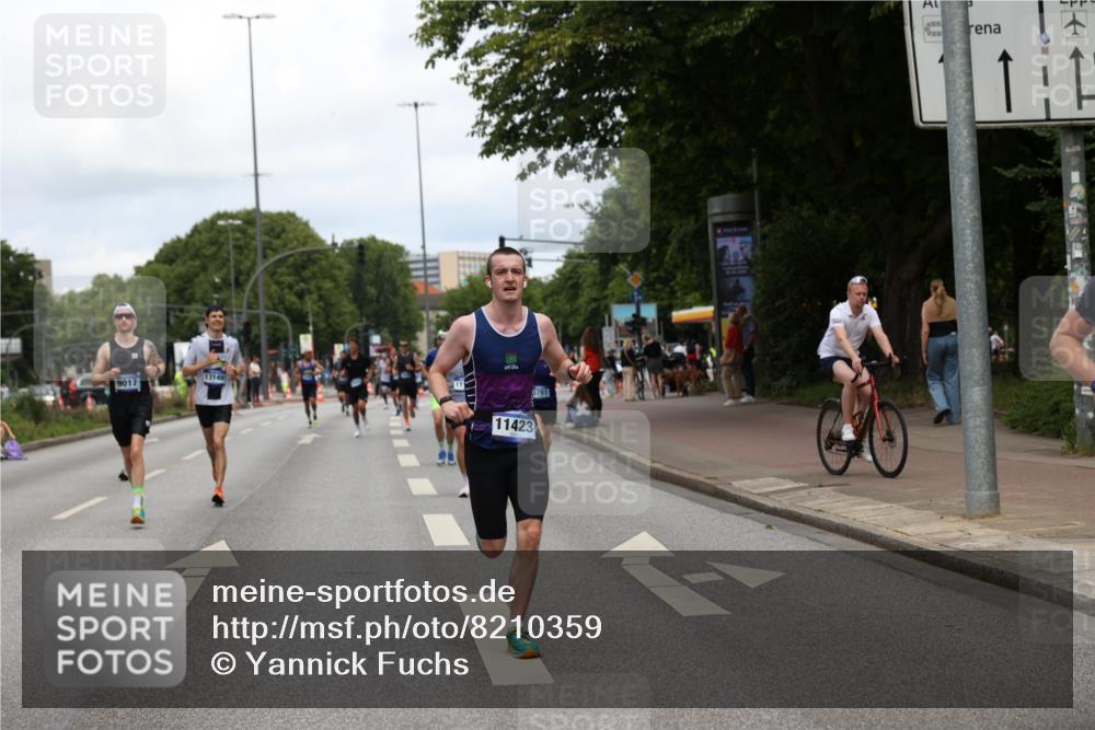 29.06.2025 - hella hamburg halbmarathon Yannick Fuchs http://msf.ph/oto/8210359 29.06.2025 10:32:23 20KM 1505, 2404, 3480, 3790, 5791, 7152, 7154, 9017, 9944, 10793, 10922, 11106, 11423, 12739, 12900, 13148, 13372, 13595, 13900, 15303, 15382, 15888, 16698, 17726, 18103, 18193, 18216, 18277, 18357, 18986 meine-sportfotos.de