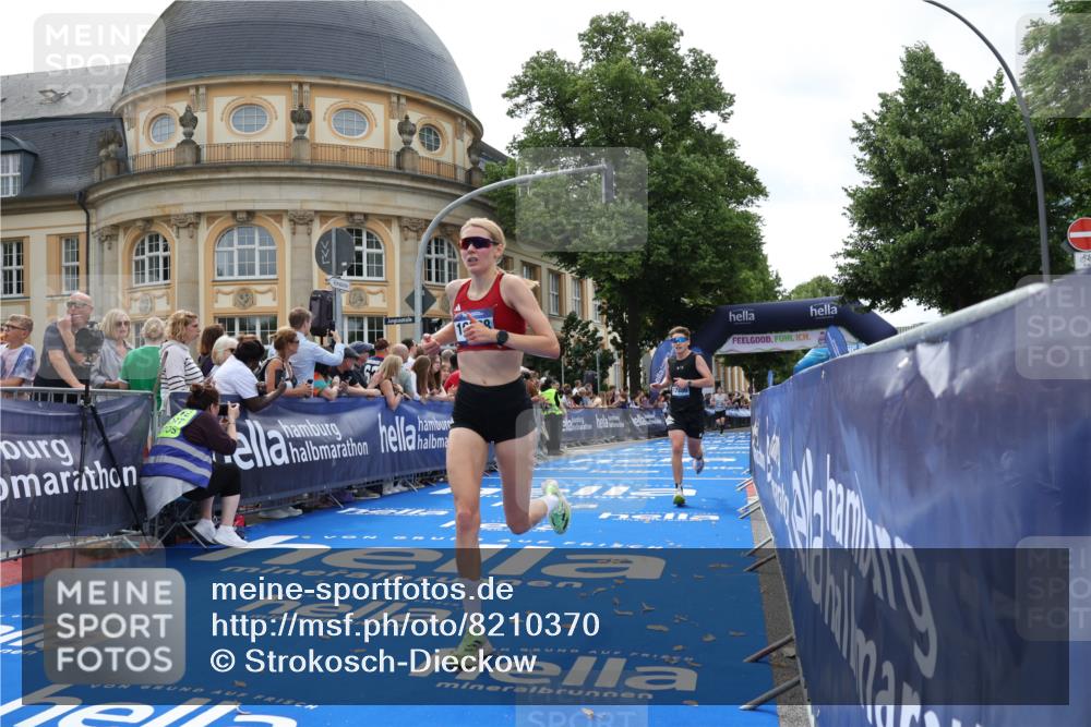 29.06.2025 - hella hamburg halbmarathon Strokosch-Dieckow http://msf.ph/oto/8210370 29.06.2025 10:22:05 Ziel 10650, 13751, 16068, 17886, 18693 meine-sportfotos.de