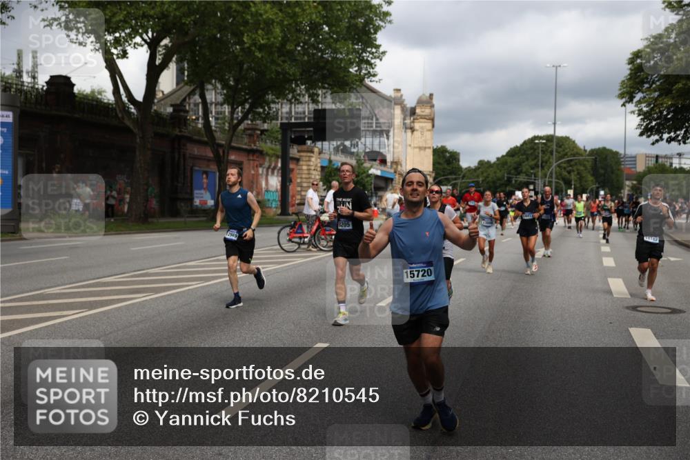 29.06.2025 - hella hamburg halbmarathon Yannick Fuchs http://msf.ph/oto/8210545 29.06.2025 10:45:10 20KM 1366, 2411, 2540, 2880, 4077, 4816, 5018, 5336, 5600, 7134, 7369, 7943, 8117, 8205, 8261, 8508, 8989, 10057, 10215, 10508, 10603, 10691, 11124, 11214, 11422, 11512, 11625, 11733, 12016, 12778, 12949, 13073, 13808, 14125, 14458, 15480, 15720, 15871, 16285, 16291, 16907, 17129, 17823, 18006, 18182, 18413, 18489, 19007 meine-sportfotos.de