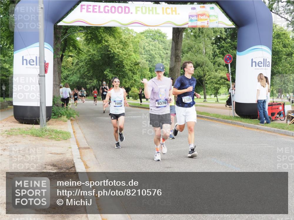 29.06.2025 - hella hamburg halbmarathon MichiJ http://msf.ph/oto/8210576 29.06.2025 10:23:00 Zwischen KM18-KM19 1053, 2243, 5193, 6305, 9376, 10865, 15902 meine-sportfotos.de