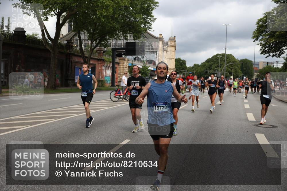 29.06.2025 - hella hamburg halbmarathon Yannick Fuchs http://msf.ph/oto/8210634 29.06.2025 10:45:11 20KM 1335, 1366, 2411, 2540, 2880, 4077, 4816, 5018, 5336, 5600, 7134, 7369, 7943, 8117, 8205, 8261, 8508, 8930, 8989, 10057, 10215, 10508, 10603, 10691, 11124, 11214, 11422, 11512, 11625, 11733, 12016, 12778, 12949, 13073, 13808, 14125, 14458, 15480, 15720, 15871, 16285, 16291, 16907, 17129, 17823, 18006, 18182, 18413, 18489, 19007, 19053 meine-sportfotos.de