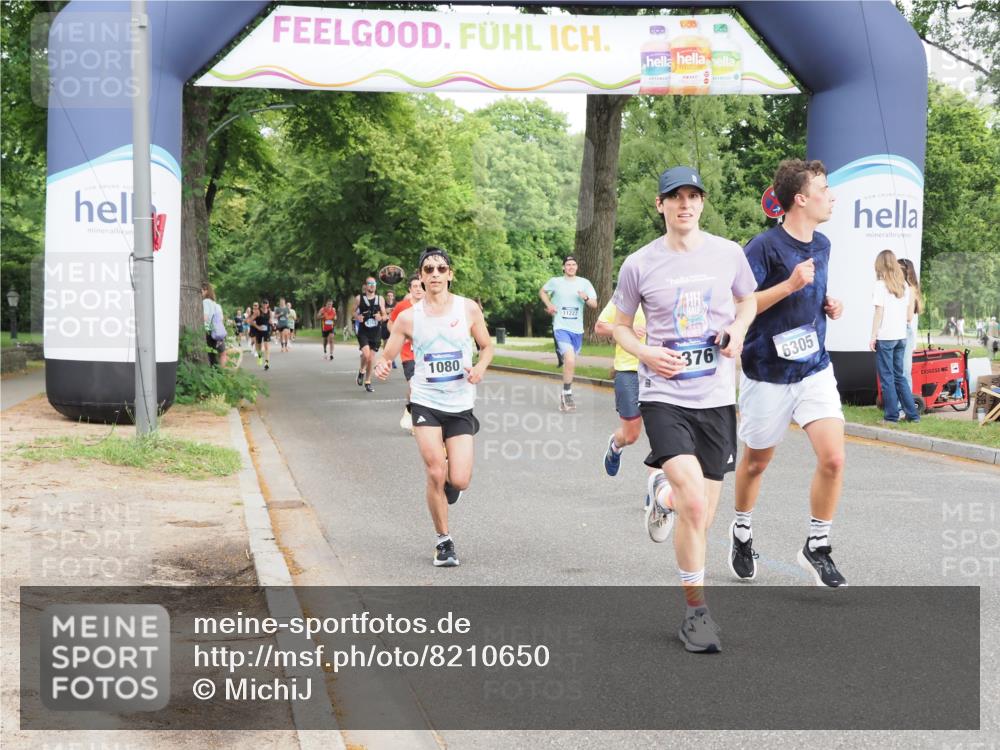 29.06.2025 - hella hamburg halbmarathon MichiJ http://msf.ph/oto/8210650 29.06.2025 10:23:01 Zwischen KM18-KM19 1053, 1080, 2243, 5193, 6305, 9376, 15902, 18906 meine-sportfotos.de