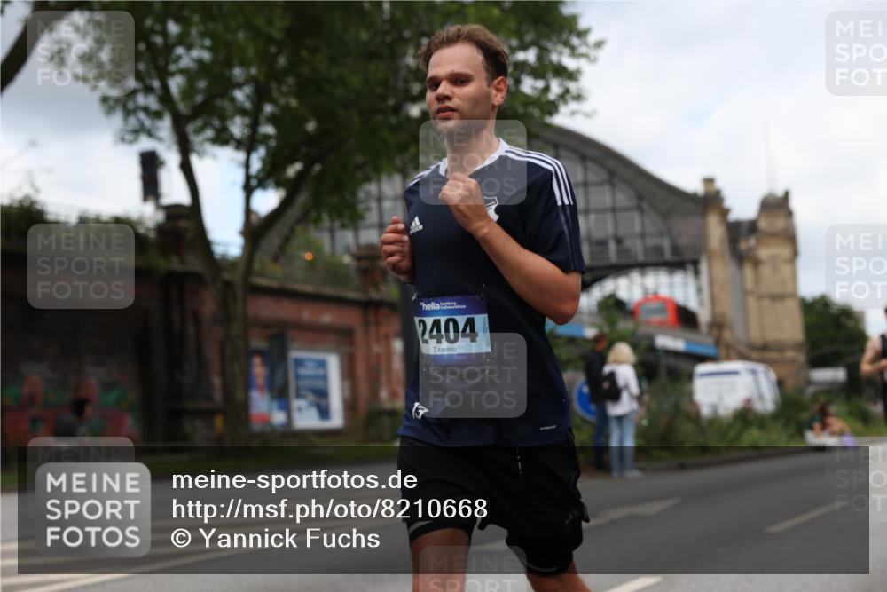 29.06.2025 - hella hamburg halbmarathon Yannick Fuchs http://msf.ph/oto/8210668 29.06.2025 10:32:24 20KM 1505, 2404, 3480, 3790, 5791, 7152, 7154, 7743, 9017, 9944, 10793, 10922, 11106, 11423, 12739, 12900, 13148, 13595, 13900, 15303, 15382, 15888, 16698, 17726, 18103, 18193, 18216, 18277, 18357 meine-sportfotos.de