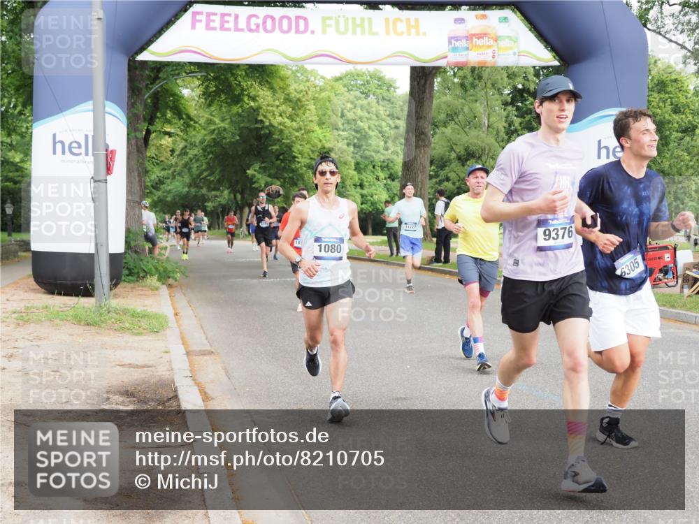 29.06.2025 - hella hamburg halbmarathon MichiJ http://msf.ph/oto/8210705 29.06.2025 10:23:01 Zwischen KM18-KM19 1053, 1080, 2243, 5193, 6305, 9376, 15902, 18906 meine-sportfotos.de