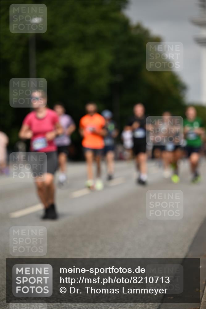 29.06.2025 - hella hamburg halbmarathon Dr. Thomas Lammeyer http://msf.ph/oto/8210713 29.06.2025 10:12:31 Kennedybrücke 1188, 1527, 2190, 2309, 4864, 5100, 5347, 6590, 6918, 7348, 7453, 9071, 9457, 9616, 9966 meine-sportfotos.de