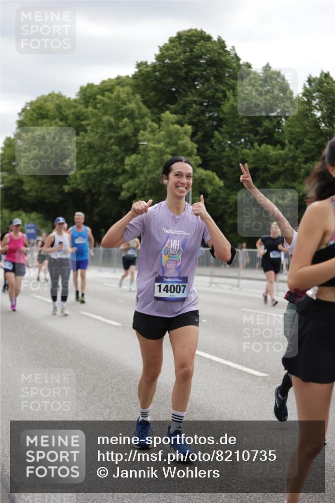 29.06.2025 - hella hamburg halbmarathon Jannik Wohlers http://msf.ph/oto/8210735 29.06.2025 11:17:42 Lombardsbrücke 1295, 1354, 1357, 2386, 2387, 2487, 2654, 2800, 3015, 3309, 3519, 4519, 5699, 5787, 6236, 6269, 6504, 6519, 6547, 8037, 8328, 10176, 10280, 12852, 12991, 13753, 13925, 14006, 14007, 14969, 16493, 18952 meine-sportfotos.de