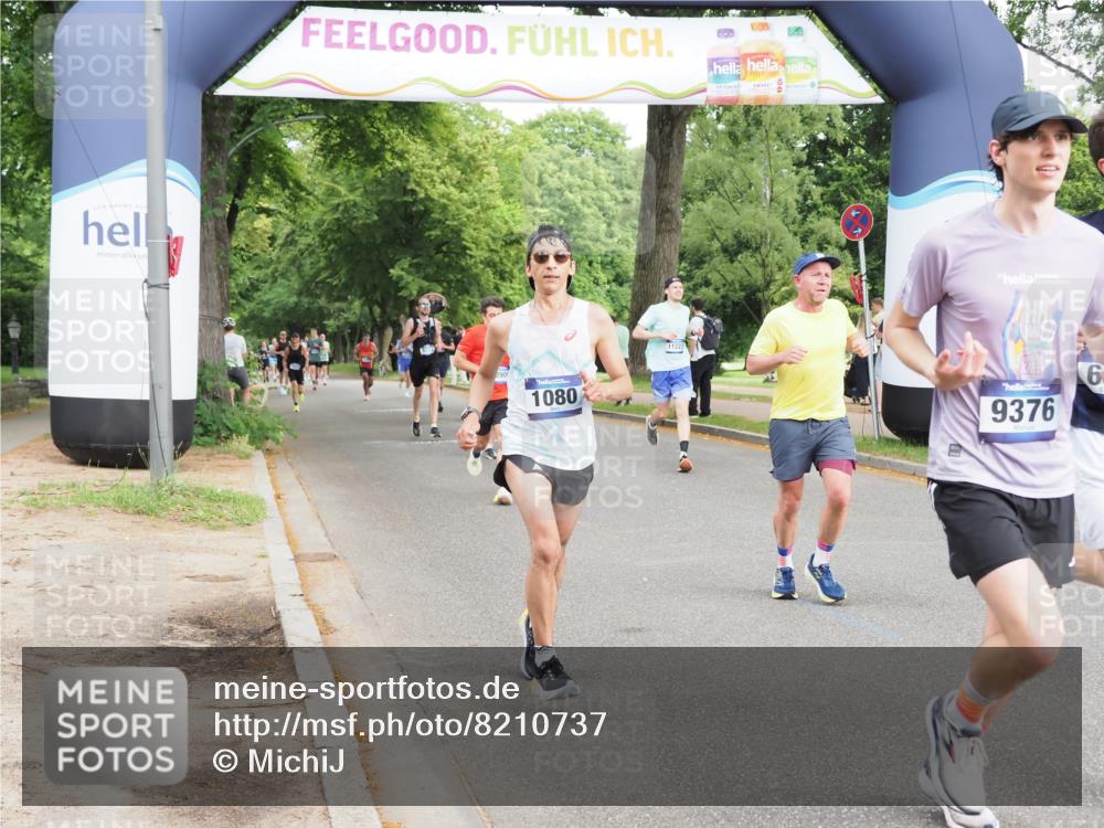 29.06.2025 - hella hamburg halbmarathon MichiJ http://msf.ph/oto/8210737 29.06.2025 10:23:01 Zwischen KM18-KM19 1053, 1080, 2243, 5193, 6305, 9376, 15902, 18906 meine-sportfotos.de