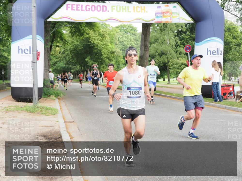 29.06.2025 - hella hamburg halbmarathon MichiJ http://msf.ph/oto/8210772 29.06.2025 10:23:01 Zwischen KM18-KM19 1053, 1080, 2243, 5193, 6305, 9376, 15902, 18906 meine-sportfotos.de