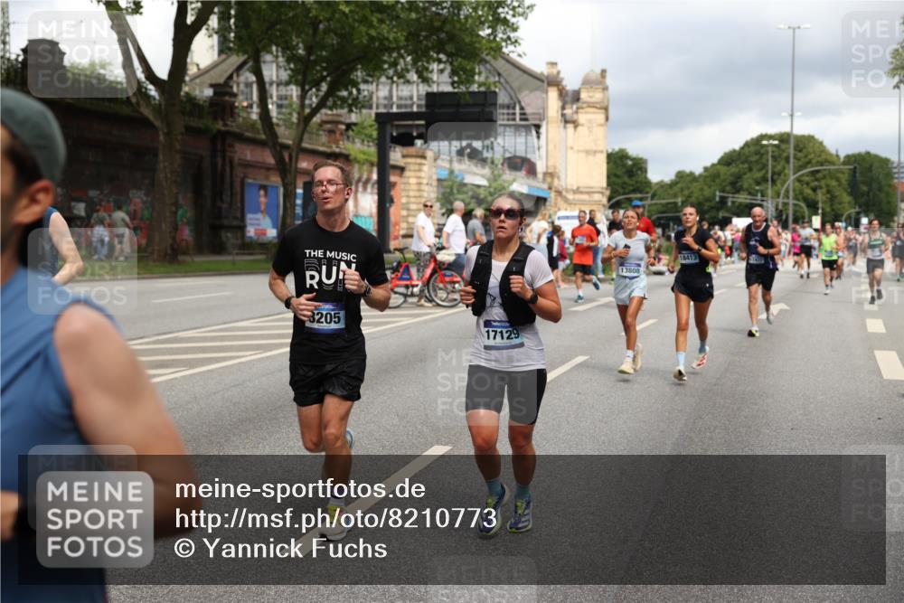 29.06.2025 - hella hamburg halbmarathon Yannick Fuchs http://msf.ph/oto/8210773 29.06.2025 10:45:12 20KM 1335, 1366, 2411, 2540, 2880, 4077, 4816, 5018, 5336, 5600, 5820, 7134, 7369, 7943, 8205, 8261, 8508, 8930, 8989, 10057, 10215, 10508, 10603, 10667, 10691, 11124, 11214, 11422, 11512, 11625, 11733, 12016, 12778, 12949, 13073, 13808, 14125, 14458, 15480, 15720, 15871, 16285, 16291, 16907, 17129, 17823, 18006, 18182, 18413, 19007, 19053 meine-sportfotos.de