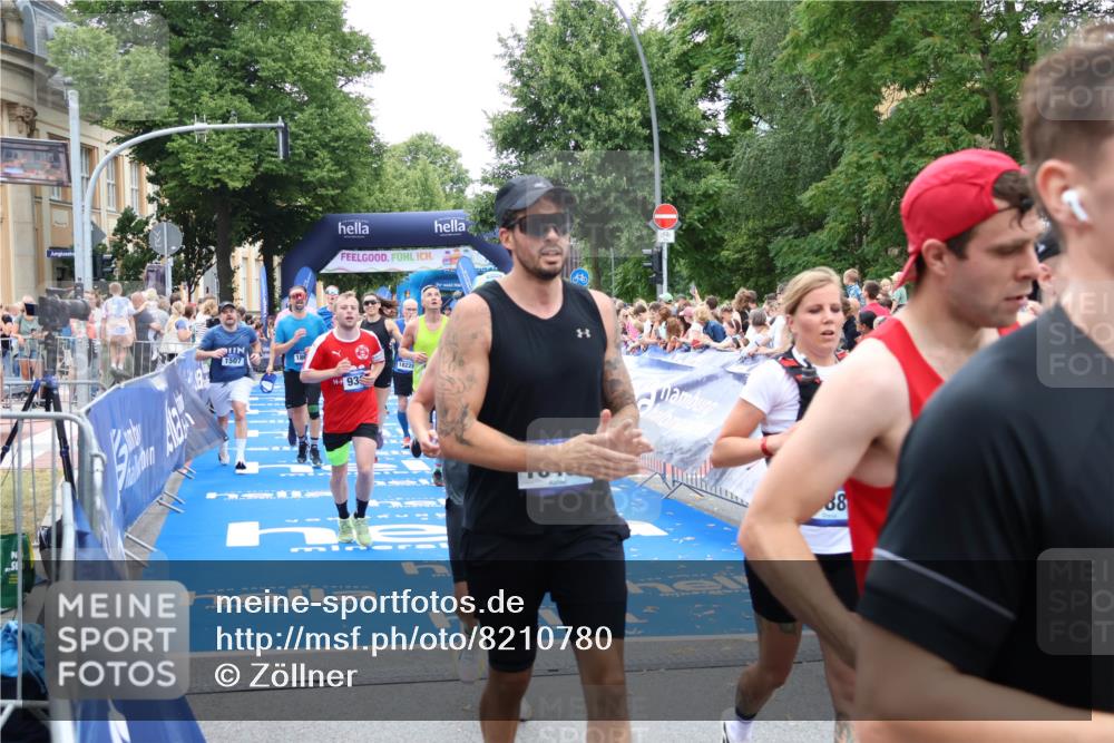 29.06.2025 - hella hamburg halbmarathon Zöllner http://msf.ph/oto/8210780 29.06.2025 10:50:11 Ziel 1119, 1216, 1507, 2020, 3296, 3562, 7176, 8313, 9031, 9303, 9965, 11607, 12203, 12235, 13282, 14257, 16403, 18228, 18657, 18658, 18884 meine-sportfotos.de