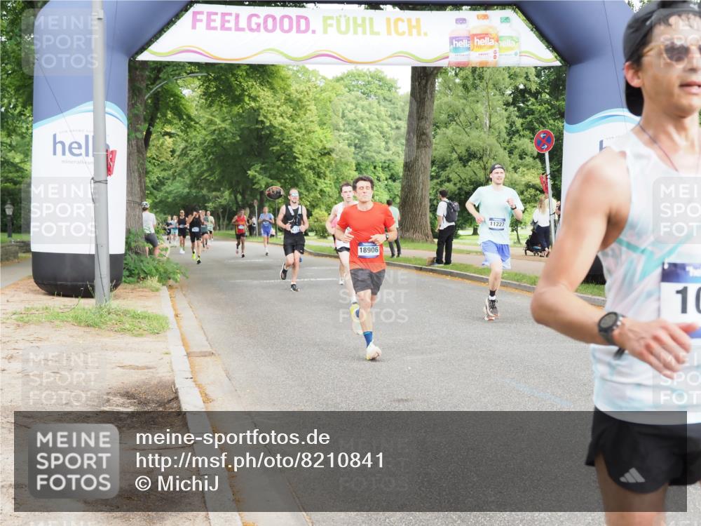 29.06.2025 - hella hamburg halbmarathon MichiJ http://msf.ph/oto/8210841 29.06.2025 10:23:02 Zwischen KM18-KM19 1053, 1080, 5193, 6305, 9376, 11227, 15902, 18906 meine-sportfotos.de