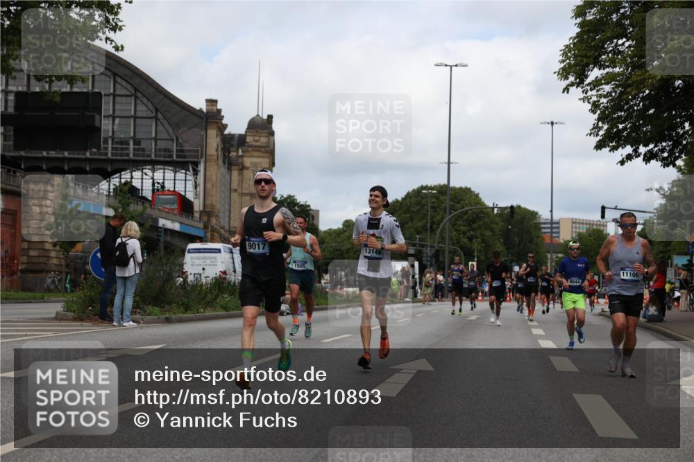 29.06.2025 - hella hamburg halbmarathon Yannick Fuchs http://msf.ph/oto/8210893 29.06.2025 10:32:25 20KM 1505, 2404, 3480, 3790, 5791, 7152, 7154, 7743, 9017, 9643, 9944, 10793, 10922, 11106, 11423, 12900, 13148, 13595, 13900, 15303, 15382, 15888, 16698, 17726, 18103, 18193, 18216, 18277 meine-sportfotos.de