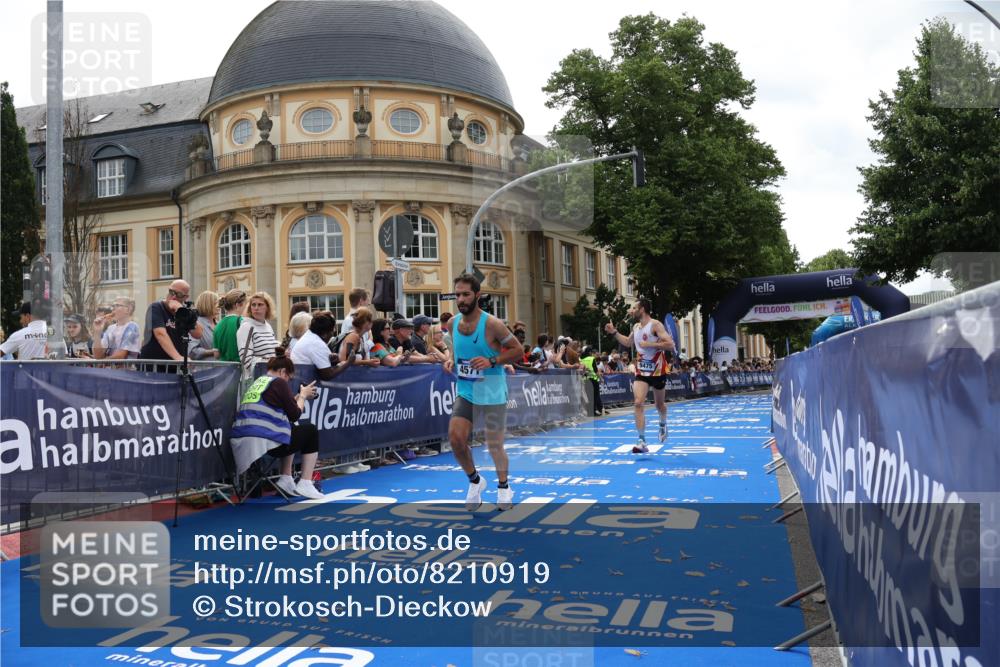 29.06.2025 - hella hamburg halbmarathon Strokosch-Dieckow http://msf.ph/oto/8210919 29.06.2025 10:22:25 Ziel 4571, 9475 meine-sportfotos.de