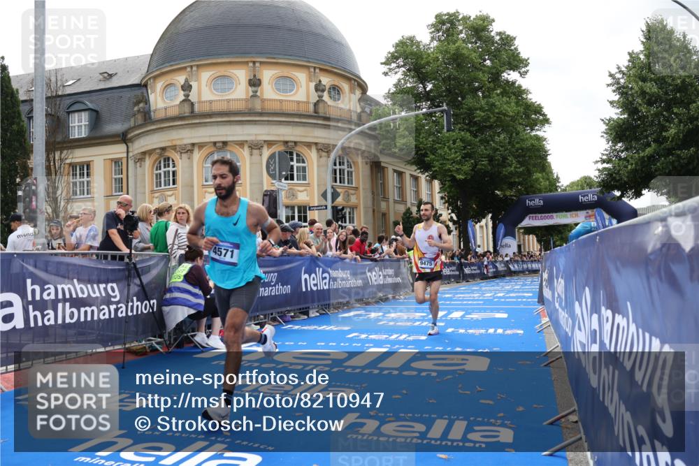 29.06.2025 - hella hamburg halbmarathon Strokosch-Dieckow http://msf.ph/oto/8210947 29.06.2025 10:22:25 Ziel 4571, 9475 meine-sportfotos.de