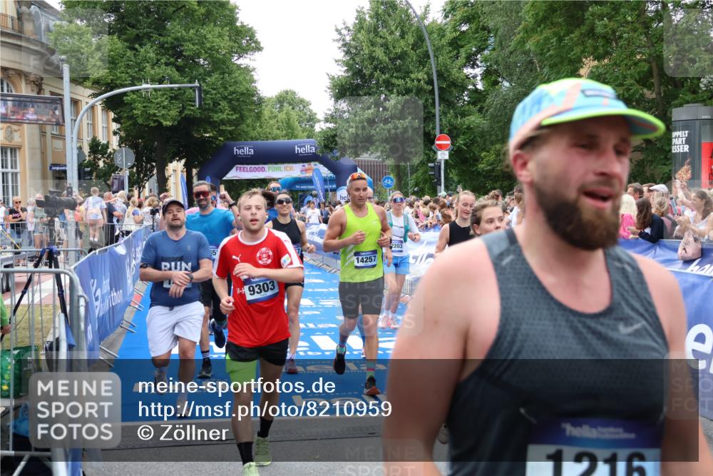 29.06.2025 - hella hamburg halbmarathon Zöllner http://msf.ph/oto/8210959 29.06.2025 10:50:13 Ziel 1119, 1507, 3296, 3562, 7176, 8313, 9031, 9303, 9965, 10371, 11607, 12203, 12235, 13282, 14257, 15620, 18228, 18657, 18658 meine-sportfotos.de