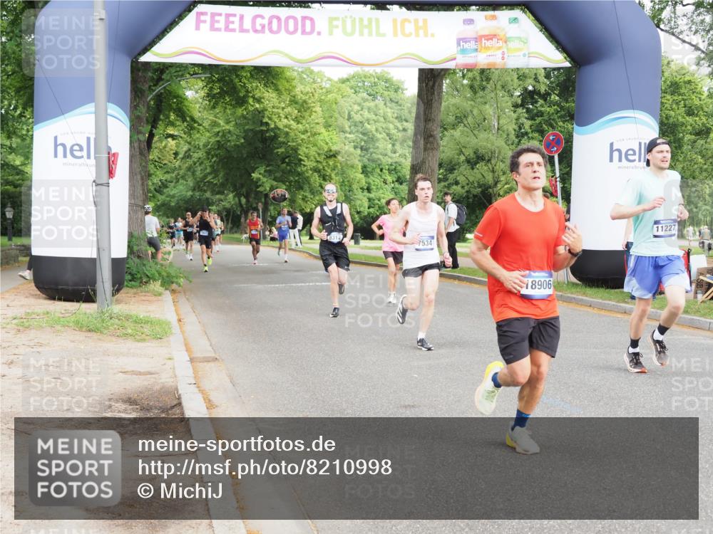 29.06.2025 - hella hamburg halbmarathon MichiJ http://msf.ph/oto/8210998 29.06.2025 10:23:03 Zwischen KM18-KM19 1053, 1080, 5193, 6305, 7534, 9376, 11227, 15902, 18906 meine-sportfotos.de