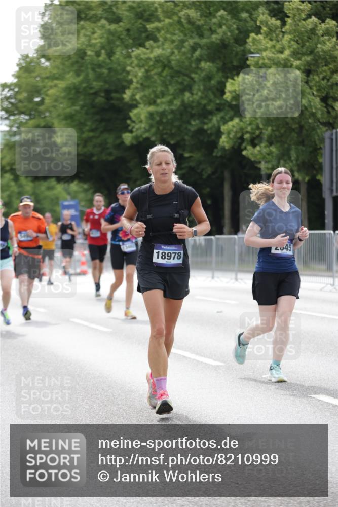 29.06.2025 - hella hamburg halbmarathon Jannik Wohlers http://msf.ph/oto/8210999 29.06.2025 10:26:31 Lombardsbrücke 1793, 1973, 2045, 4358, 4507, 4509, 5494, 6625, 6637, 7069, 8056, 10465, 11110, 11740, 12071, 13462, 15027, 15878, 16479, 18516, 18962, 18978 meine-sportfotos.de