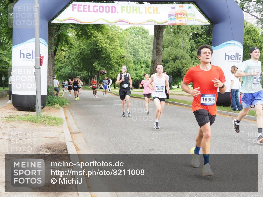 29.06.2025 - hella hamburg halbmarathon MichiJ http://msf.ph/oto/8211008 29.06.2025 10:23:03 Zwischen KM18-KM19 1053, 1080, 5193, 6305, 7534, 9376, 11227, 15902, 18906 meine-sportfotos.de
