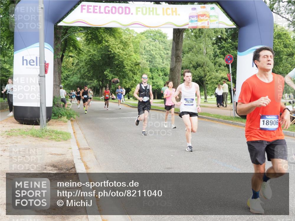29.06.2025 - hella hamburg halbmarathon MichiJ http://msf.ph/oto/8211040 29.06.2025 10:23:03 Zwischen KM18-KM19 1053, 1080, 5193, 6305, 7534, 9376, 11227, 15902, 18906 meine-sportfotos.de