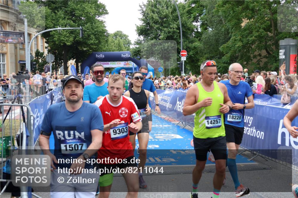 29.06.2025 - hella hamburg halbmarathon Zöllner http://msf.ph/oto/8211044 29.06.2025 10:50:15 Ziel 1119, 1507, 3296, 3562, 7176, 7930, 7932, 8313, 8921, 10371, 11607, 12203, 12235, 13282, 14257, 15620, 18228, 18657, 18658, 18811, 19040 meine-sportfotos.de