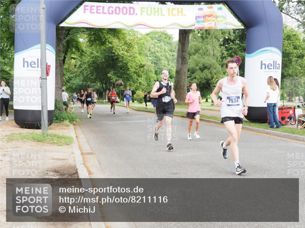 29.06.2025 - hella hamburg halbmarathon MichiJ http://msf.ph/oto/8211116 29.06.2025 10:23:04 Zwischen KM18-KM19 1080, 5193, 6305, 7534, 8312, 9376, 11227, 15902, 18906 meine-sportfotos.de