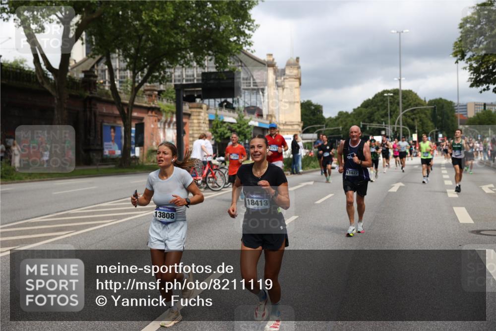 29.06.2025 - hella hamburg halbmarathon Yannick Fuchs http://msf.ph/oto/8211119 29.06.2025 10:45:14 20KM 1335, 1366, 2411, 2540, 2636, 2823, 2880, 2946, 4816, 5018, 5336, 5600, 5820, 7134, 7224, 7369, 7943, 8205, 8261, 8508, 8930, 8989, 9214, 9959, 10057, 10215, 10508, 10603, 10667, 10691, 11124, 11214, 11422, 11512, 11625, 11733, 12016, 12778, 12949, 13073, 13808, 14125, 14458, 15480, 15720, 15871, 16285, 16291, 16907, 17129, 17823, 18182, 18413, 18820, 19007, 19053 meine-sportfotos.de