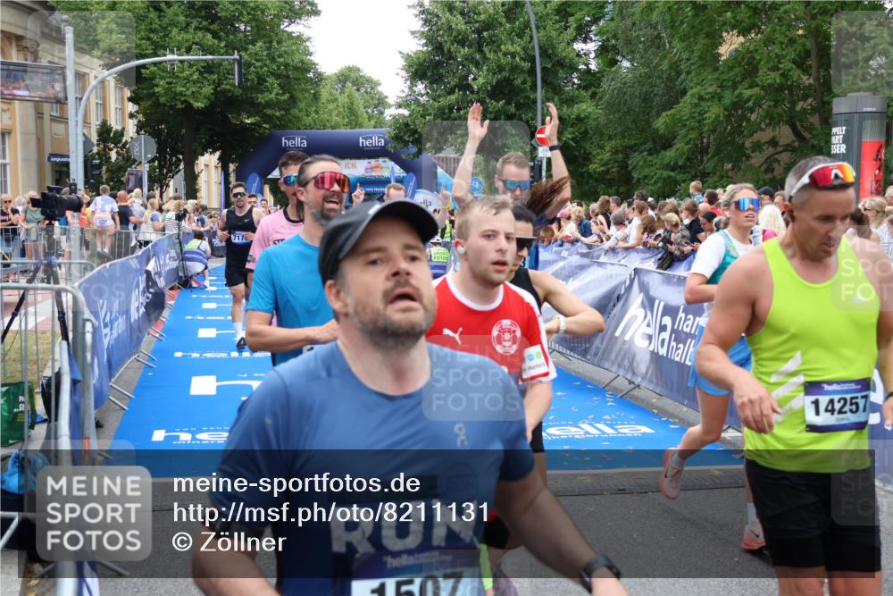 29.06.2025 - hella hamburg halbmarathon Zöllner http://msf.ph/oto/8211131 29.06.2025 10:50:15 Ziel 1119, 1507, 3296, 3562, 7176, 7930, 7932, 8313, 8921, 10371, 11607, 12203, 12235, 13282, 14257, 15620, 18228, 18657, 18658, 18811, 19040 meine-sportfotos.de