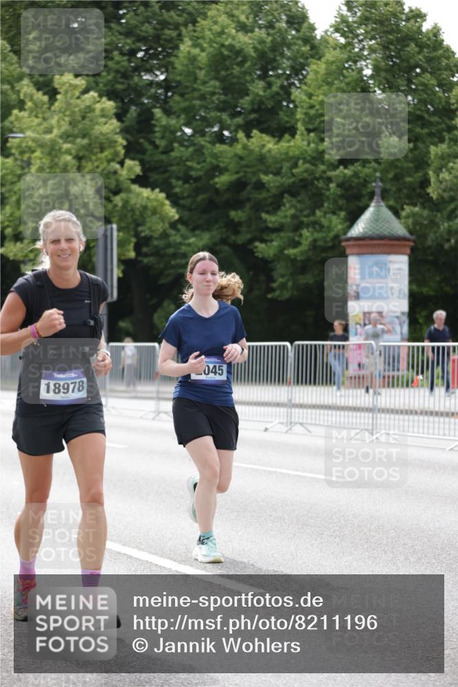 29.06.2025 - hella hamburg halbmarathon Jannik Wohlers http://msf.ph/oto/8211196 29.06.2025 10:26:32 Lombardsbrücke 1793, 1973, 2045, 4358, 5494, 5495, 6625, 6637, 7069, 8056, 10465, 11110, 11740, 12071, 13462, 15027, 15108, 15878, 16479, 17049, 18516, 18962, 18978 meine-sportfotos.de