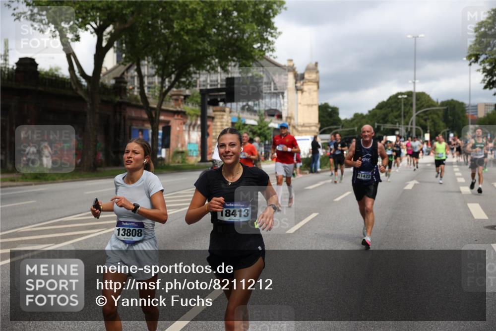 29.06.2025 - hella hamburg halbmarathon Yannick Fuchs http://msf.ph/oto/8211212 29.06.2025 10:45:14 20KM 1335, 1366, 2411, 2540, 2636, 2823, 2880, 2946, 4816, 5018, 5336, 5600, 5820, 7134, 7224, 7369, 7943, 8205, 8261, 8508, 8930, 8989, 9214, 9959, 10057, 10215, 10508, 10603, 10667, 10691, 11124, 11214, 11422, 11512, 11625, 11733, 12016, 12778, 12949, 13073, 13808, 14125, 14458, 15480, 15720, 15871, 16285, 16291, 16907, 17129, 17823, 18182, 18413, 18820, 19007, 19053 meine-sportfotos.de