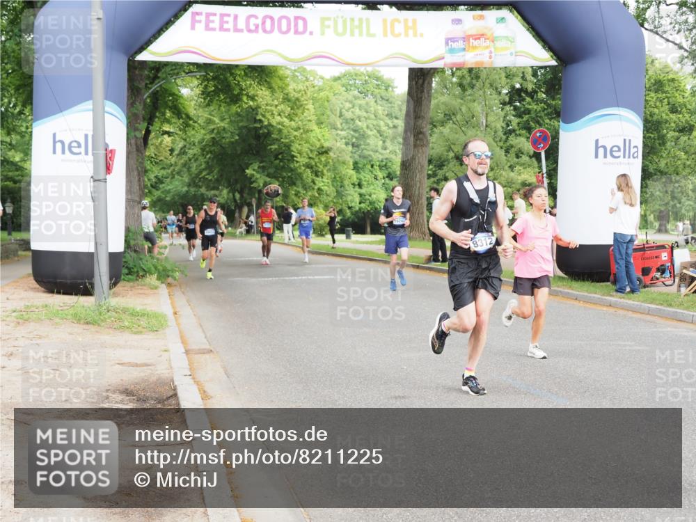 29.06.2025 - hella hamburg halbmarathon MichiJ http://msf.ph/oto/8211225 29.06.2025 10:23:05 Zwischen KM18-KM19 1080, 6305, 7534, 8312, 9376, 11227, 18906 meine-sportfotos.de