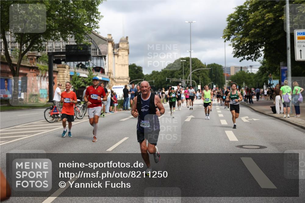 29.06.2025 - hella hamburg halbmarathon Yannick Fuchs http://msf.ph/oto/8211250 29.06.2025 10:45:14 20KM 1335, 1366, 2411, 2540, 2636, 2823, 2880, 2946, 4816, 5018, 5336, 5600, 5820, 7134, 7224, 7369, 7943, 8205, 8261, 8508, 8930, 8989, 9214, 9959, 10057, 10215, 10508, 10603, 10667, 10691, 11124, 11214, 11422, 11512, 11625, 11733, 12016, 12778, 12949, 13073, 13808, 14125, 14458, 15480, 15720, 15871, 16285, 16291, 16907, 17129, 17823, 18182, 18413, 18820, 19007, 19053 meine-sportfotos.de
