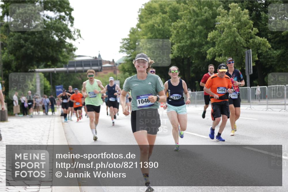 29.06.2025 - hella hamburg halbmarathon Jannik Wohlers http://msf.ph/oto/8211390 29.06.2025 10:26:34 Lombardsbrücke 1530, 1793, 1973, 2045, 2306, 4358, 5494, 5495, 5707, 6625, 6637, 7069, 8056, 9349, 10465, 11110, 11740, 12071, 13462, 14020, 14021, 15108, 15878, 16479, 17049, 17445, 18962, 18976, 18978 meine-sportfotos.de