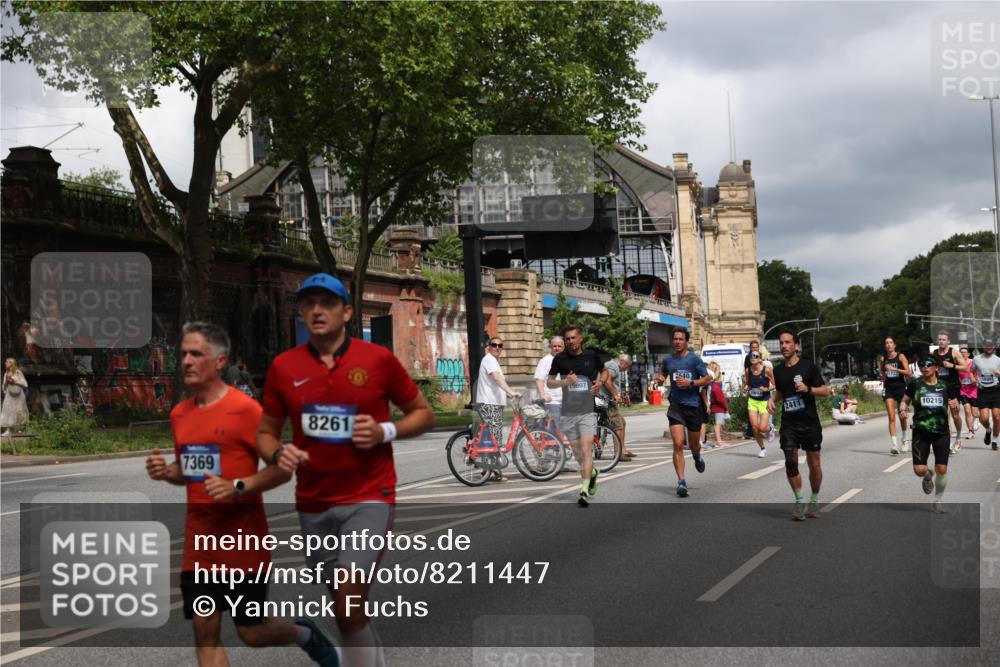 29.06.2025 - hella hamburg halbmarathon Yannick Fuchs http://msf.ph/oto/8211447 29.06.2025 10:45:16 20KM 1335, 1366, 2411, 2540, 2636, 2823, 2946, 4297, 4404, 5336, 5600, 5820, 7224, 7369, 7943, 8205, 8261, 8508, 8930, 8989, 9214, 9959, 10057, 10215, 10508, 10603, 10667, 10691, 11124, 11422, 11512, 11625, 11733, 12778, 12949, 13073, 13808, 14125, 14458, 15426, 15480, 15720, 15871, 15899, 16285, 16666, 16907, 17129, 17823, 18182, 18413, 18820, 19007, 19053 meine-sportfotos.de