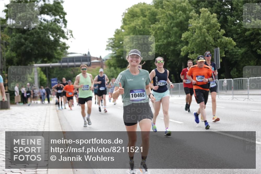 29.06.2025 - hella hamburg halbmarathon Jannik Wohlers http://msf.ph/oto/8211521 29.06.2025 10:26:34 Lombardsbrücke 1530, 1793, 1973, 2045, 2306, 4358, 5494, 5495, 5707, 6625, 6637, 7069, 8056, 9349, 10465, 11110, 11740, 12071, 13462, 14020, 14021, 15108, 15878, 16479, 17049, 17445, 18962, 18976, 18978 meine-sportfotos.de
