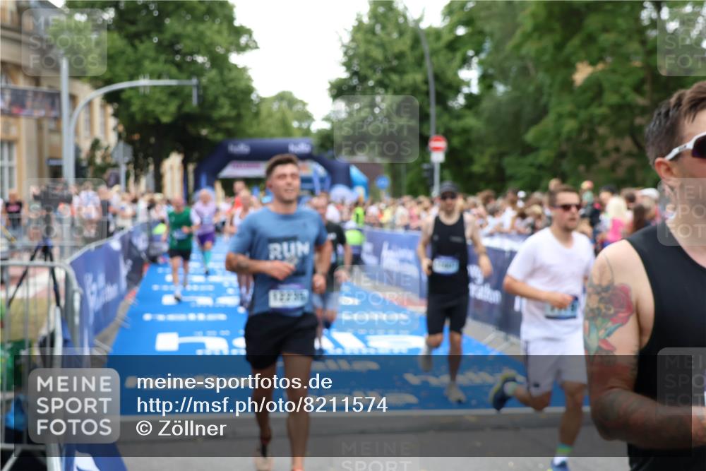 29.06.2025 - hella hamburg halbmarathon Zöllner http://msf.ph/oto/8211574 29.06.2025 10:50:20 Ziel 1119, 4933, 7930, 7932, 8921, 10371, 11607, 12949, 13609, 13690, 14034, 15620, 16000, 16242, 18499, 18811, 19040 meine-sportfotos.de