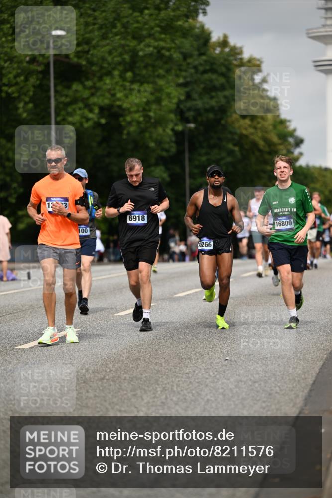 29.06.2025 - hella hamburg halbmarathon Dr. Thomas Lammeyer http://msf.ph/oto/8211576 29.06.2025 10:12:34 Kennedybrücke 1147, 1188, 1527, 2190, 2309, 2978, 4864, 5100, 5885, 6590, 6918, 7348, 7453, 9071, 9457, 9616, 9718, 9966 meine-sportfotos.de