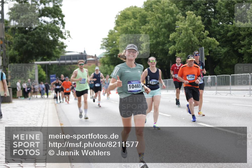 29.06.2025 - hella hamburg halbmarathon Jannik Wohlers http://msf.ph/oto/8211577 29.06.2025 10:26:34 Lombardsbrücke 1530, 1793, 1973, 2045, 2306, 4358, 5494, 5495, 5707, 6625, 6637, 7069, 8056, 9349, 10465, 11110, 11740, 12071, 13462, 14020, 14021, 15108, 15878, 16479, 17049, 17445, 18962, 18976, 18978 meine-sportfotos.de